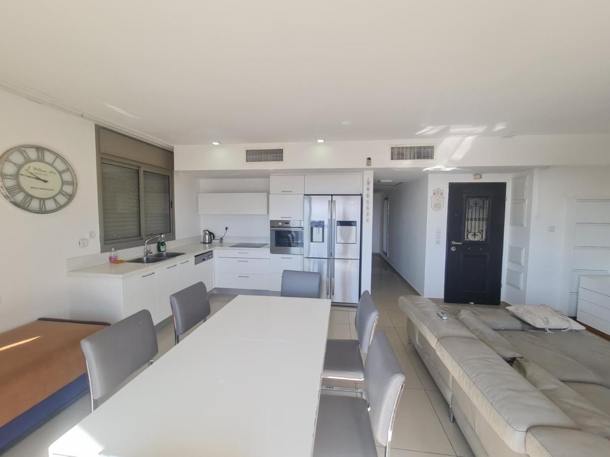 Top-Luxury Exclusive Аpt With Jacuzzi In Front Of The Sea إيلات المظهر الخارجي الصورة